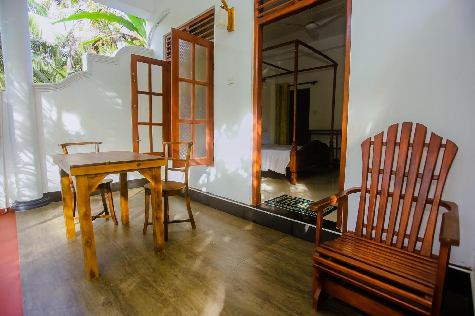 Bed and Breakfast Little Angels Mirissa Exterior foto