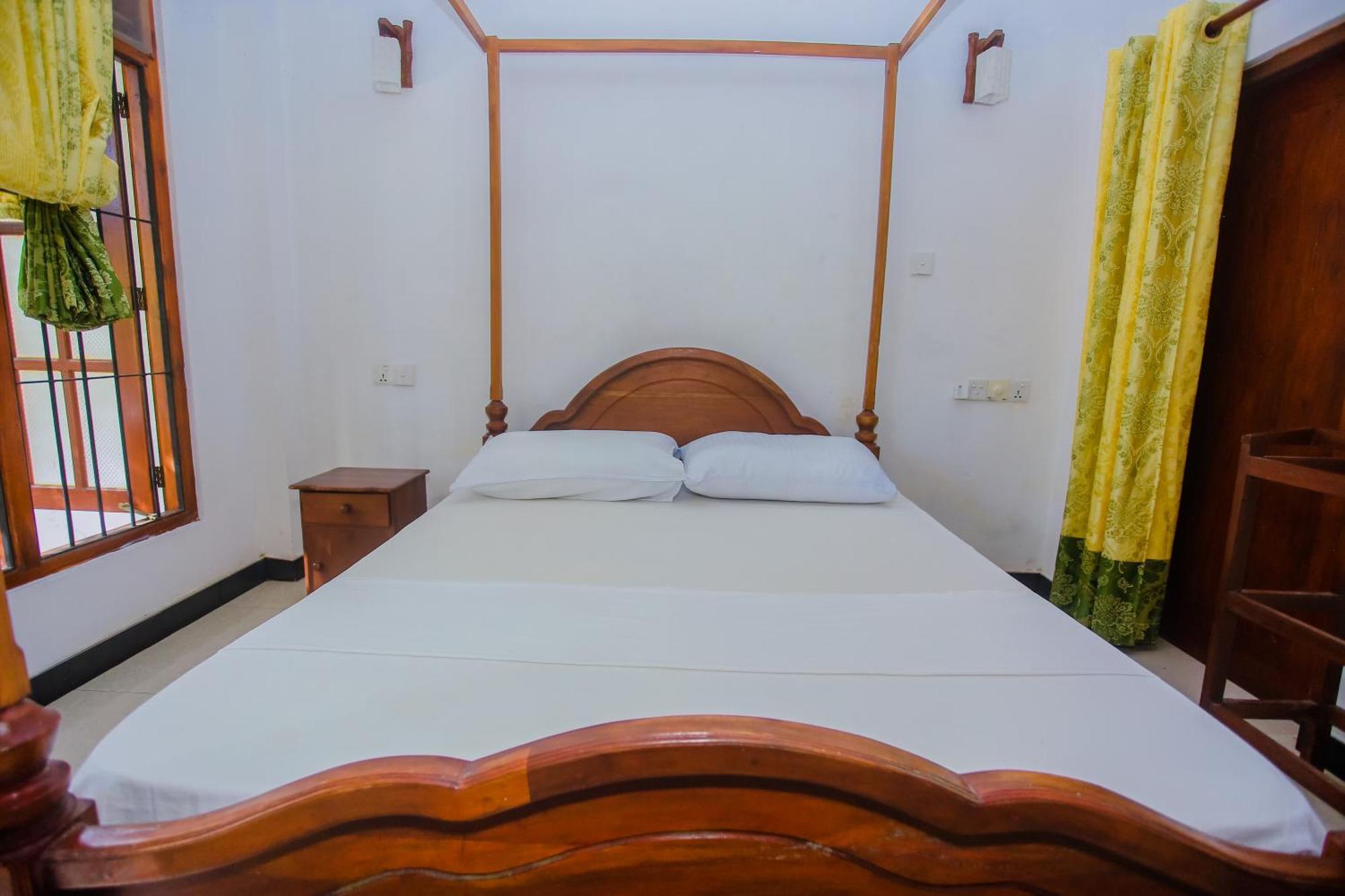 Bed and Breakfast Little Angels Mirissa Exterior foto