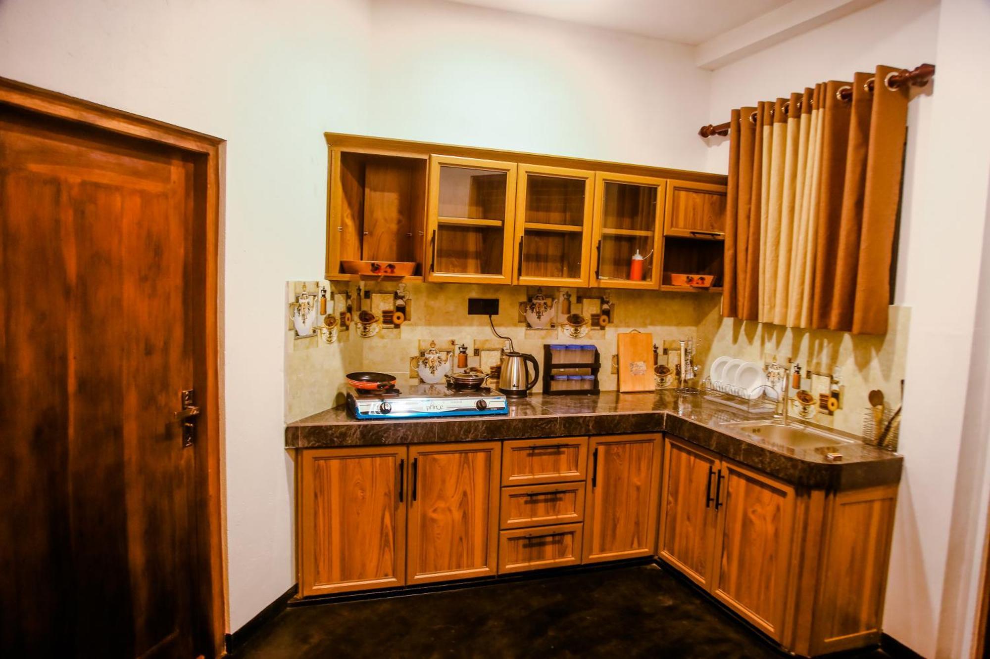 Bed and Breakfast Little Angels Mirissa Exterior foto