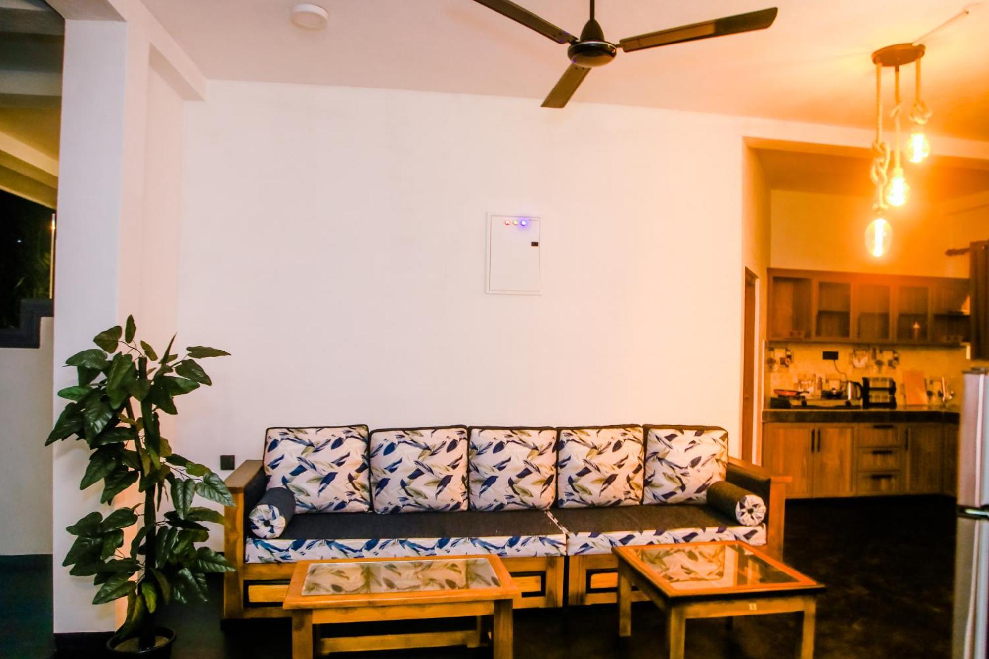Bed and Breakfast Little Angels Mirissa Exterior foto