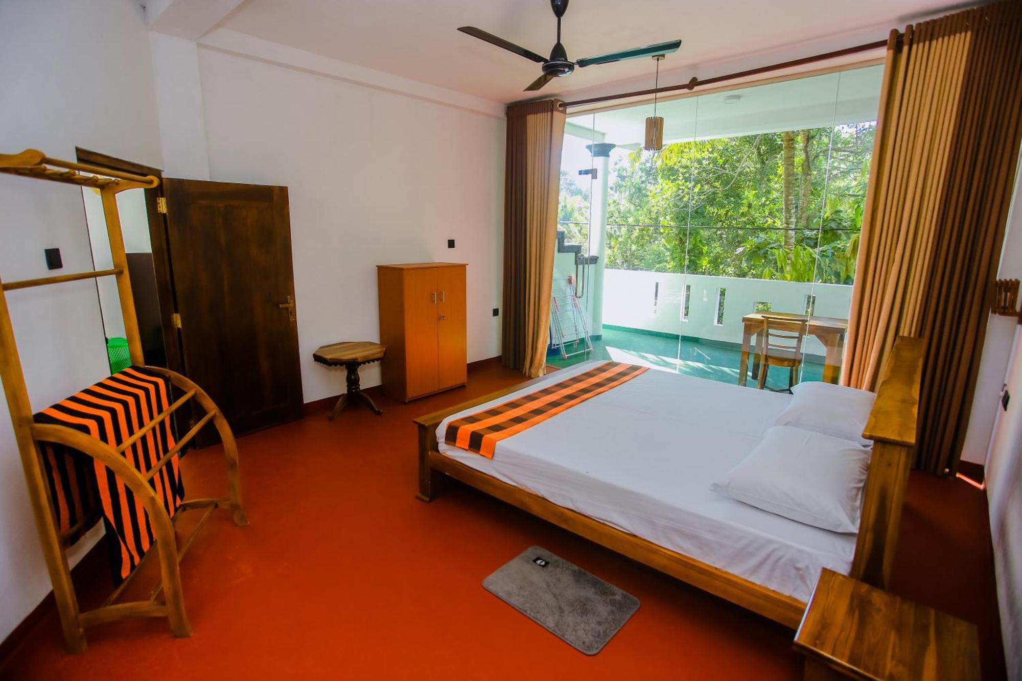 Bed and Breakfast Little Angels Mirissa Exterior foto